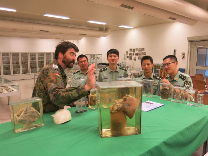 Besuch Chinesischer SanOffz
